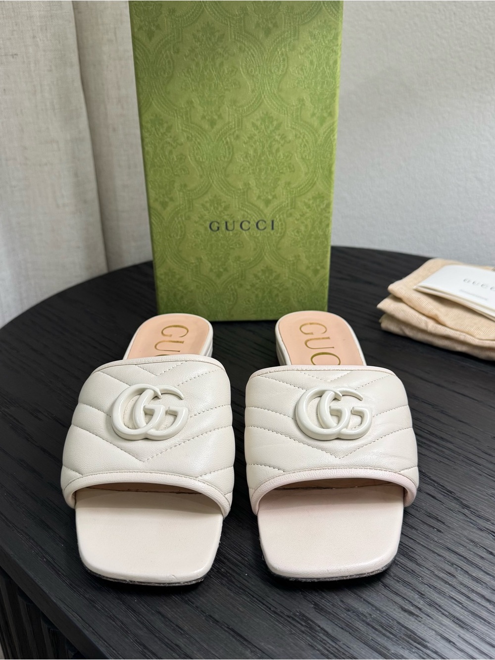 Gucci GG Marmont Slide Sandals Chevron Leather White 37 - Picture 2 of 9